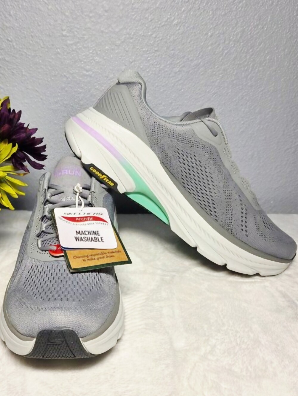 Skechers Go Run Running Sneakers,Gray Green, Purple – Size: 9.5 Women’s NEW!!!